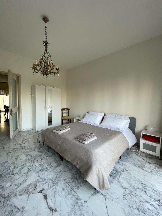Lt Sax Apartment Bari Bagian luar foto
